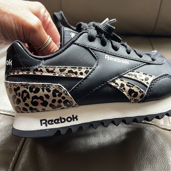 🖤Reebok Black and Leopard Girls 1.5 Trainers worn 1x🖤 - Picture 3 of 7